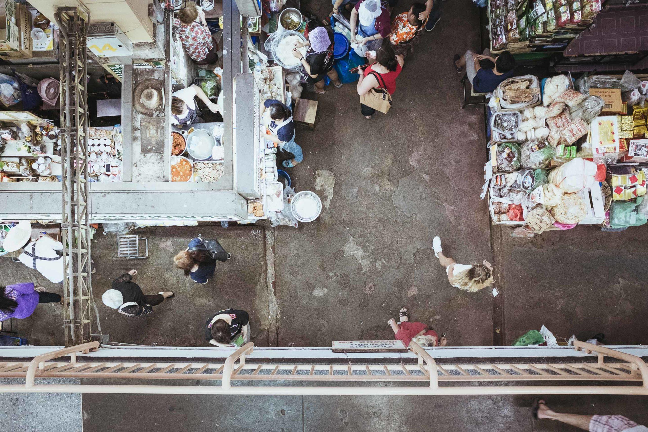 Dieses Bild zeigt ein Foto aus einer Bilderserie, aufgenommen in Chiang Mai, Warorot Market.
